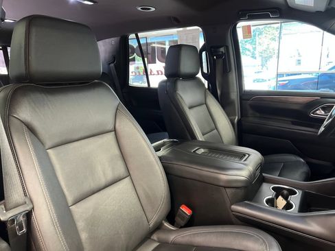 Used 2023 Chevrolet Tahoe Z71 w/ Luxury Package AWD/4WD image 40