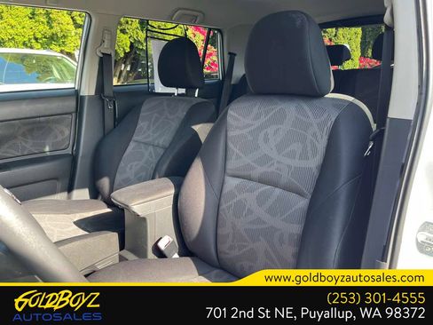 Used 2013 Scion xB FWD image 12