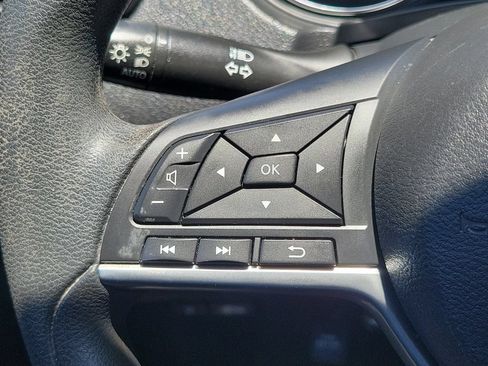 Certified 2020 Nissan Rogue Sport SV FWD image 28