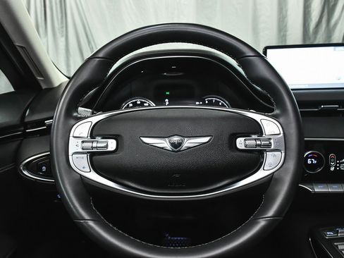Used 2025 Genesis GV70 2.5T image 32