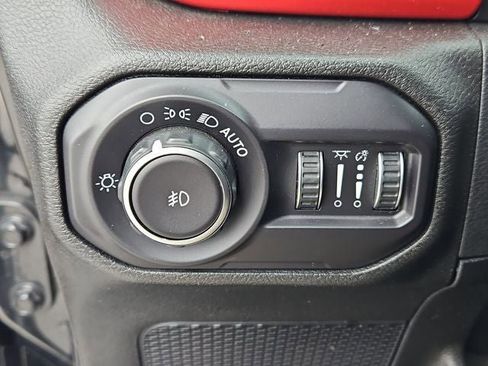 Used 2018 Jeep Wrangler Unlimited Rubicon image 30