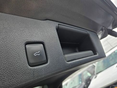 Used 2023 Ford Escape Active AWD/4WD image 32