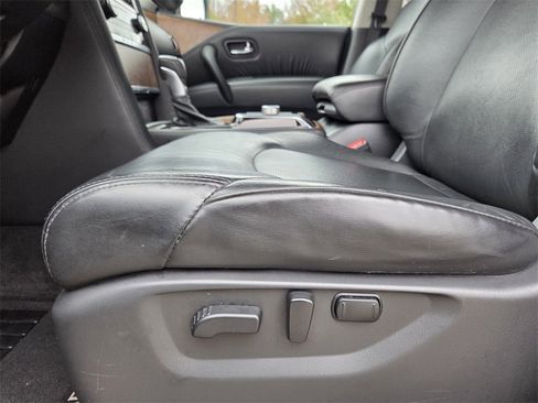 Used 2021 Nissan Armada SL w/ Captain's Chairs Package image 13