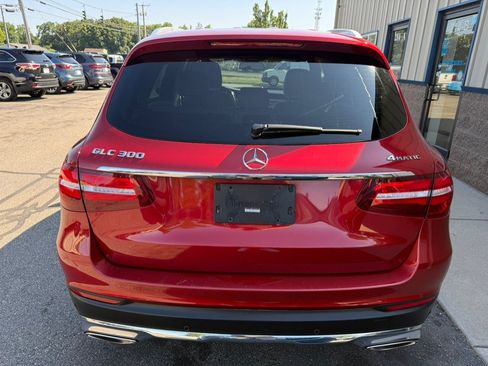Used 2018 Mercedes-Benz GLC 300 4MATIC image 7