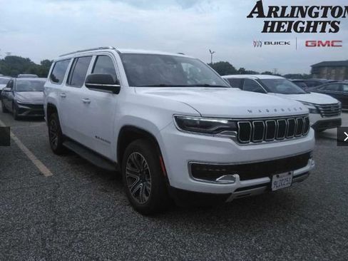 Used 2024 Jeep Wagoneer L Series II RWD image 1