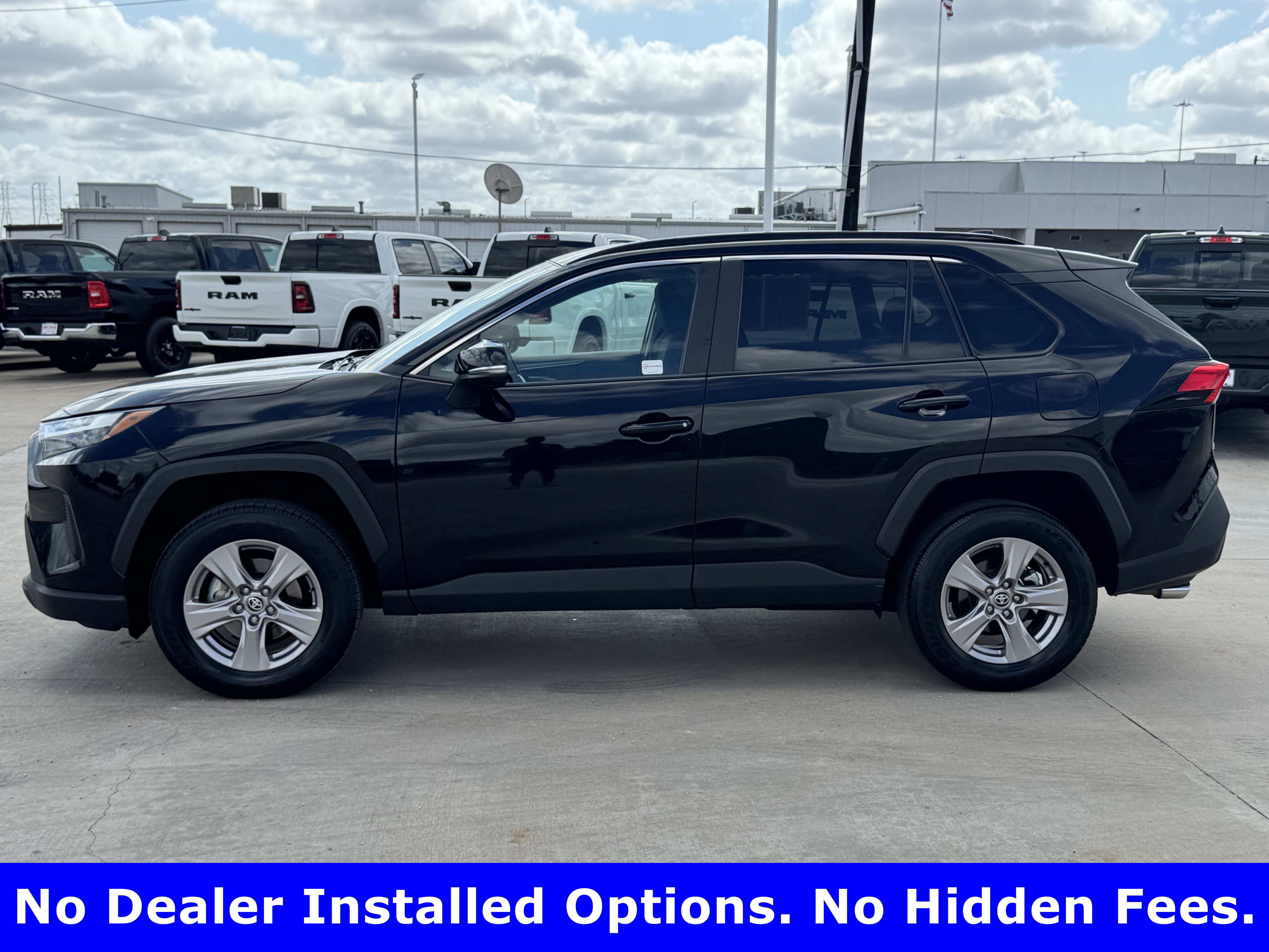 Used 2025 Toyota RAV4 XLE FWD image 3