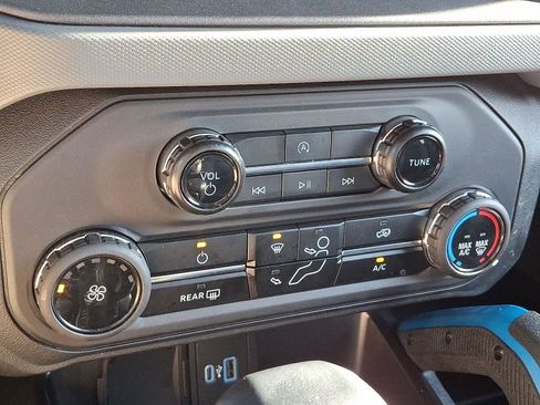 Used 2024 Ford Bronco Black Diamond image 15