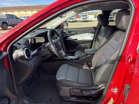 New 2026 Chevrolet Trax LT w/ Driver Confidence Package image 10