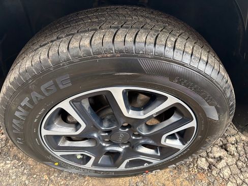 Used 2019 Jeep Compass Trailhawk image 25