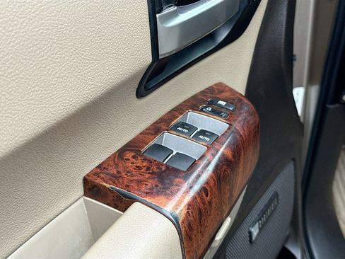 Used 2008 Toyota Sequoia Platinum image 17