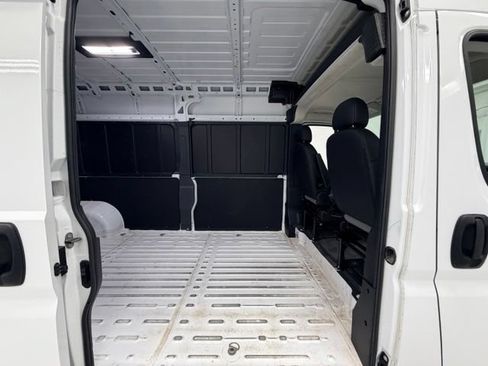 Used 2026 RAM ProMaster 2500 w/ Convenience Group FWD image 18