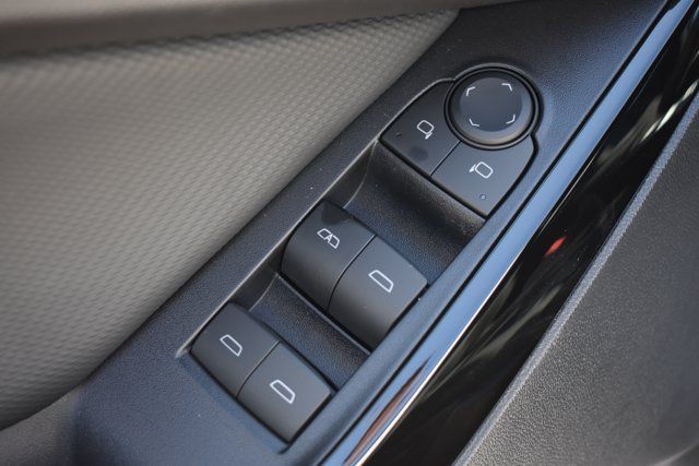 New 2027 Chevrolet Equinox LT w/ Safety and Technology Package FWD image 12