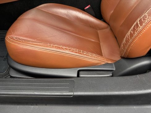 Used 2006 MAZDA MX-5 Miata Grand Touring image 11