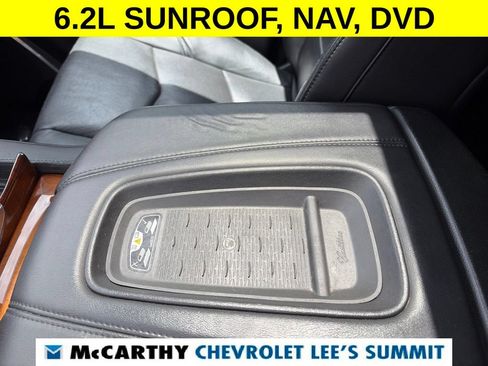 Used 2016 Cadillac Escalade ESV Luxury AWD/4WD image 25