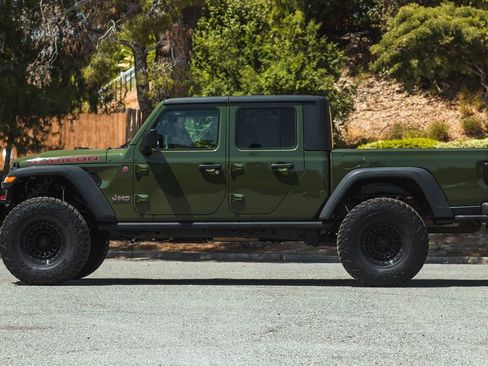 Used 2023 Jeep Gladiator Rubicon image 10