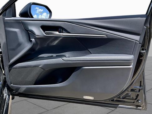 Used 2025 Toyota Camry XSE w/ Premium Package FWD image 21