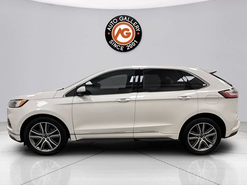 Used 2019 Ford Edge Titanium w/ Equipment Group 301A FWD image 6