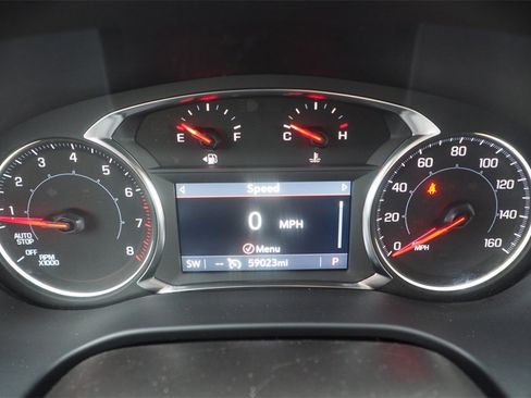 Used 2023 GMC Acadia SLT image 16