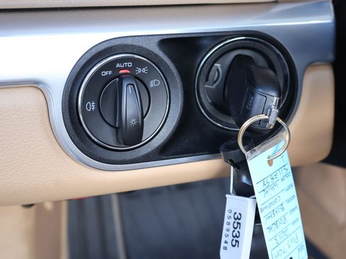 Used 2013 Porsche Boxster RWD image 19