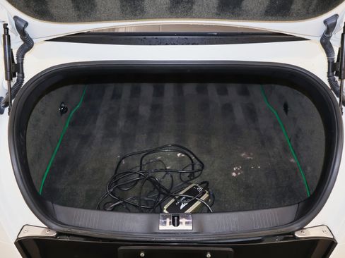 Used 2015 Bentley Continental GT3-R image 15