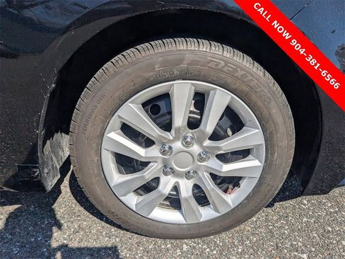 Used 2025 Toyota Corolla LE image 11