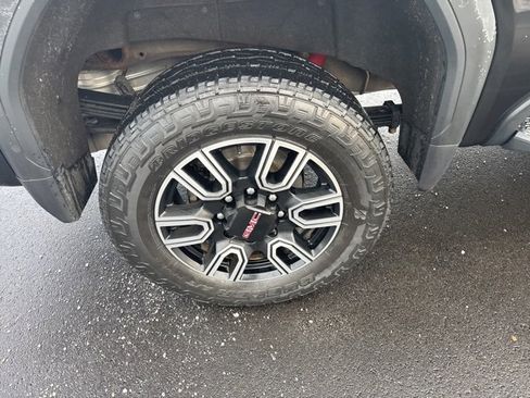 Used 2022 GMC Sierra 2500 AT4 w/ AT4 Premium Plus Package image 10