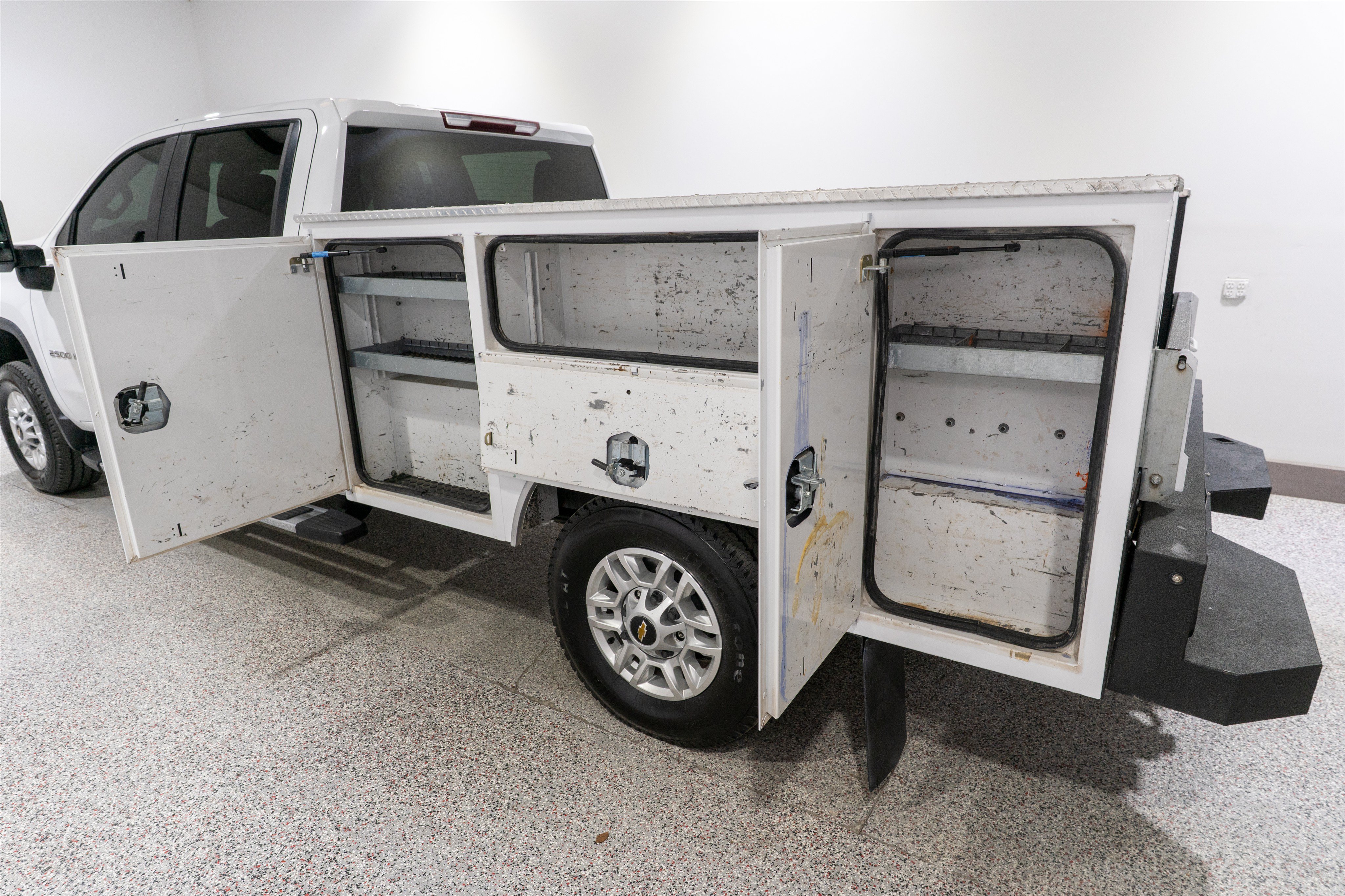 Used 2024 Chevrolet Silverado 2500 LT w/ Convenience Package AWD/4WD image 10