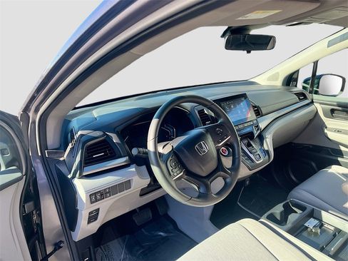 Used 2024 Honda Odyssey EX image 9
