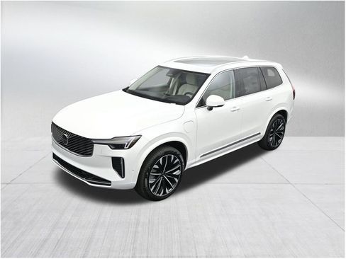 New 2026 Volvo XC90 T8 Ultra w/ Protection Package Premier AWD/4WD image 13