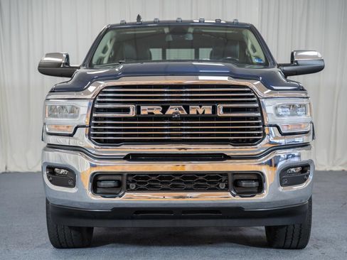 Used 2022 RAM 2500 Laramie AWD/4WD image 2