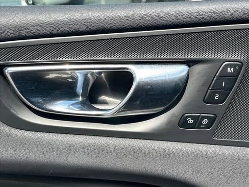 Used 2019 Volvo XC60 T5 Momentum FWD image 20