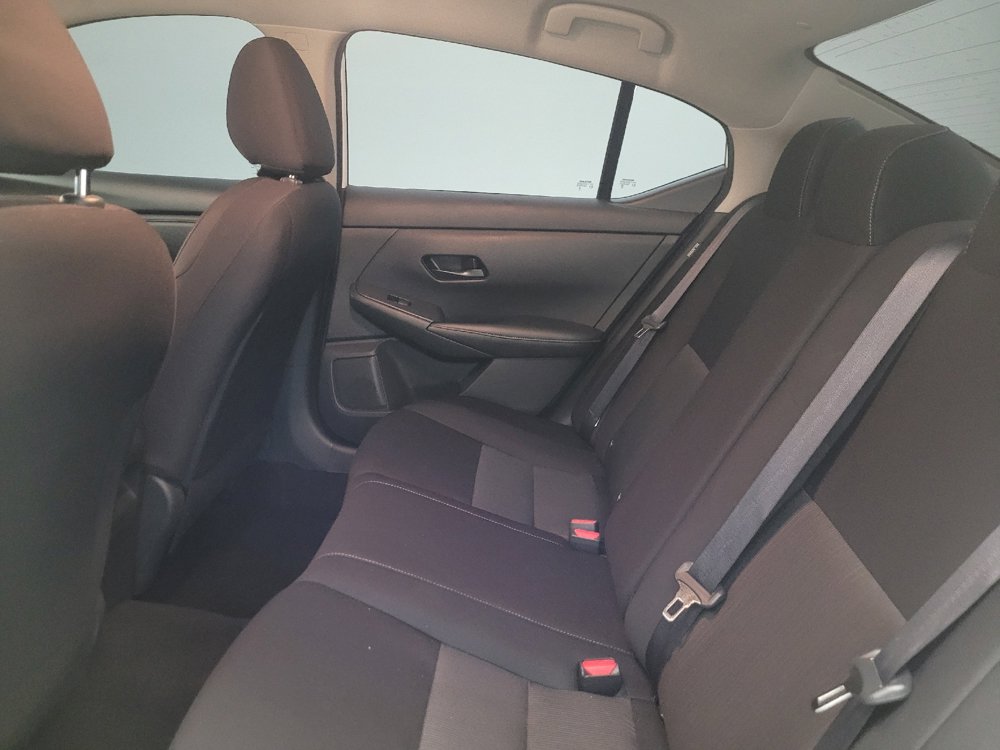 Used 2025 Nissan Sentra SV FWD image 18