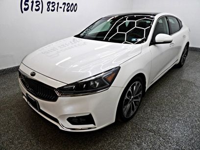Used 2017 Kia Cadenza Technology