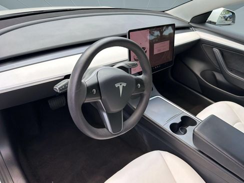 Used 2021 Tesla Model 3 Standard Range Plus RWD image 4