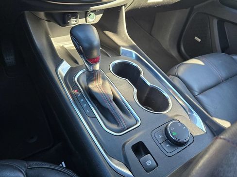 Used 2023 Chevrolet Traverse RS AWD/4WD image 24