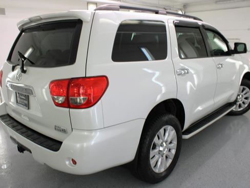 Used 2008 Toyota Sequoia Platinum image 30