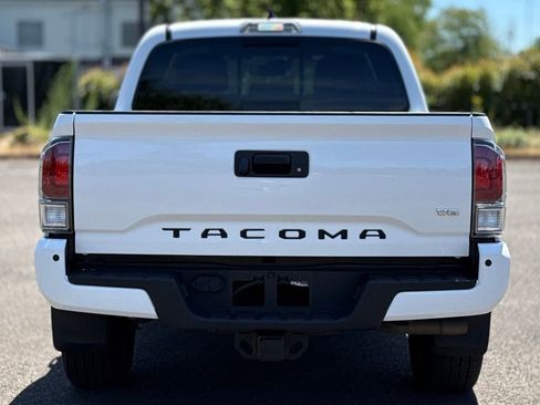 Used 2023 Toyota Tacoma TRD Sport w/ TRD Premium Sport Package AWD/4WD image 4