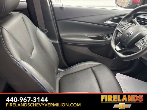 Certified 2025 Buick Encore GX Sport Touring image 28