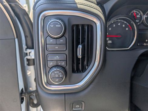 Used 2021 Chevrolet Silverado 2500 LT w/ Fleet Comfort Package AWD/4WD image 23