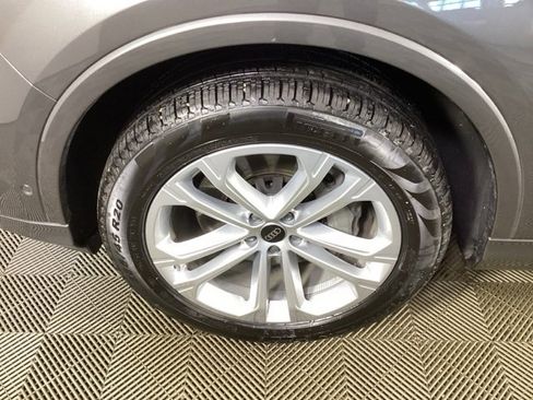 Used 2025 Audi Q7 3.0T Premium Plus w/ Premium Plus Package image 6