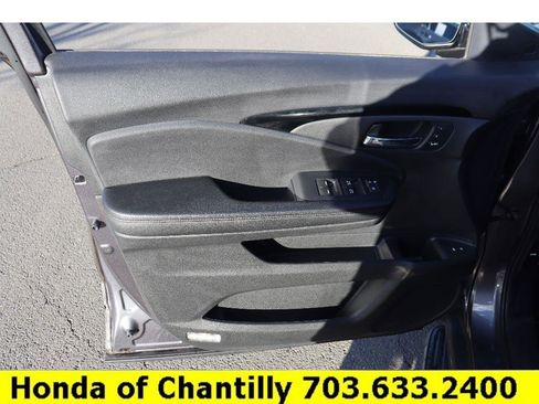 Used 2019 Honda Pilot Elite image 24