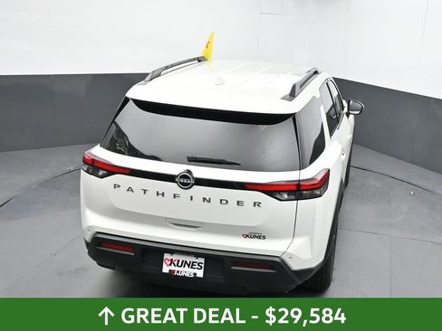 Used 2025 Nissan Pathfinder SV AWD/4WD image 38