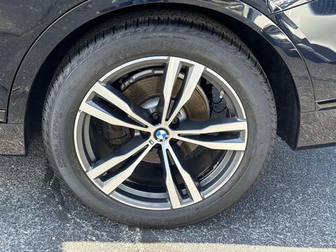 Used 2021 BMW X7 xDrive40i w/ M Sport Package image 3