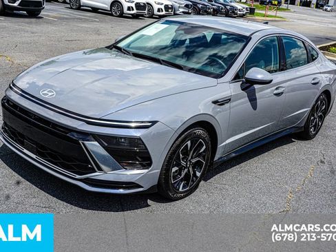 Used 2025 Hyundai Sonata SEL FWD image 14