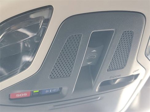 Certified 2025 Subaru Outback Onyx Edition image 30