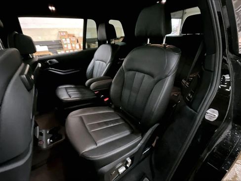 Used 2019 BMW X7 xDrive50i w/ M Sport Package image 29