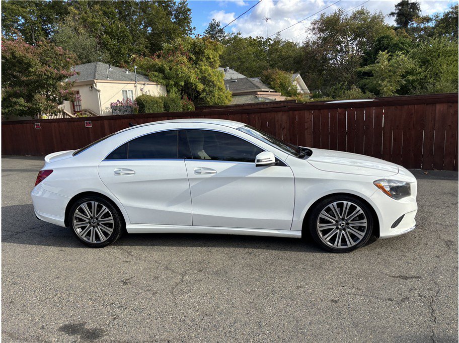 Used 2018 Mercedes-Benz CLA 250 image 4