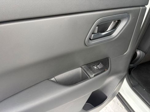 Used 2026 Nissan Rogue S image 19