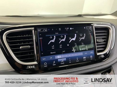 New 2026 Chrysler Pacifica Limited w/ S Appearance Package AWD/4WD image 40