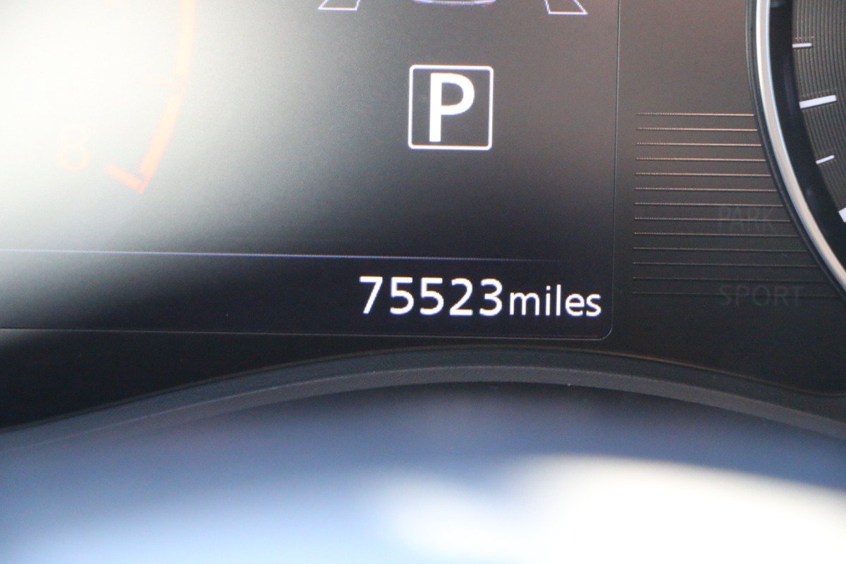 Used 2022 Nissan Kicks SR w/ Interior Electronics Package FWD image 32